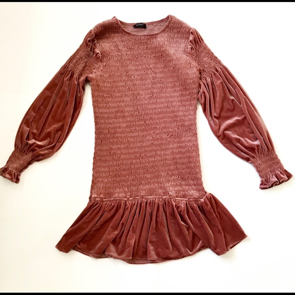 Pink velvet bodycon dress